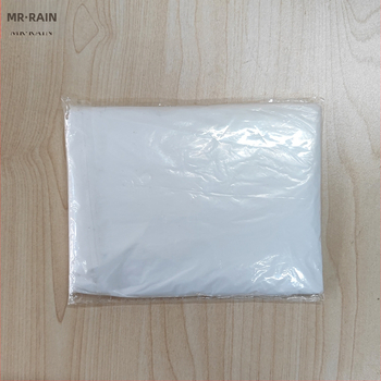 Jednorázové dažďové pončo – PE látka, hrúbka 0.02 mm, PE vodotesná vrstva, pre dospelých, turistika