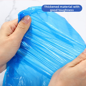 Jednorázové hrubšie návleky na topánky pre vnútorné použitie, protišmykové a odolné voči opotrebeniu, z plastu PE/polyetylén