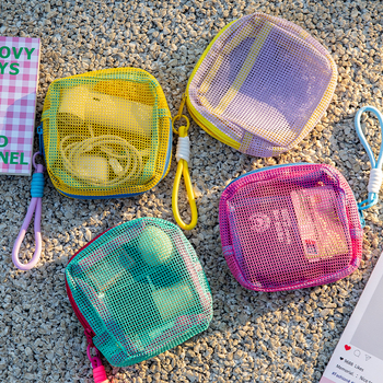 Meigikott nailon- ja polüestrist võrgustruktuuriga, kuubikujulise vormi, mitmekülgne, reisidele ja igapäevaseks kasutamiseks