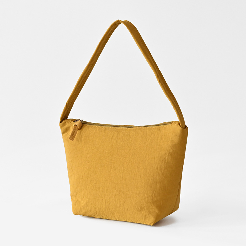Egyszínű női kézitáska, nagy kapacitású, puha nylon anyagból, minimalist design, alkar- és kézitáska, új modell