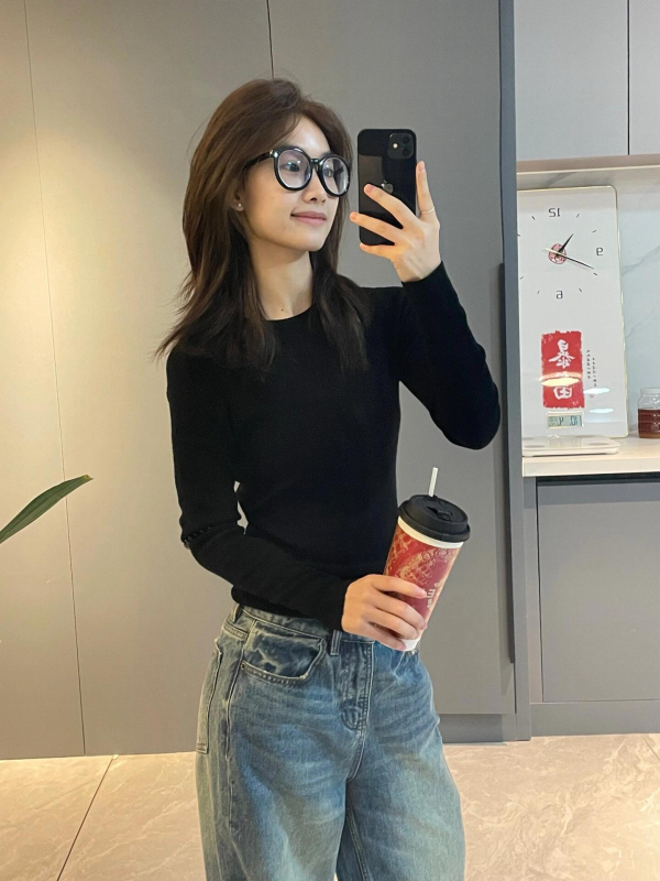 Top basic tricotat pentru femei, guler rotund, mâneci lungi, stil pulover, croi normal