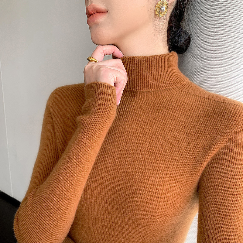 Bezšvový sveter z vlne 95%+ vlna, vysoký golier, dlhé rukávy, bežná dĺžka