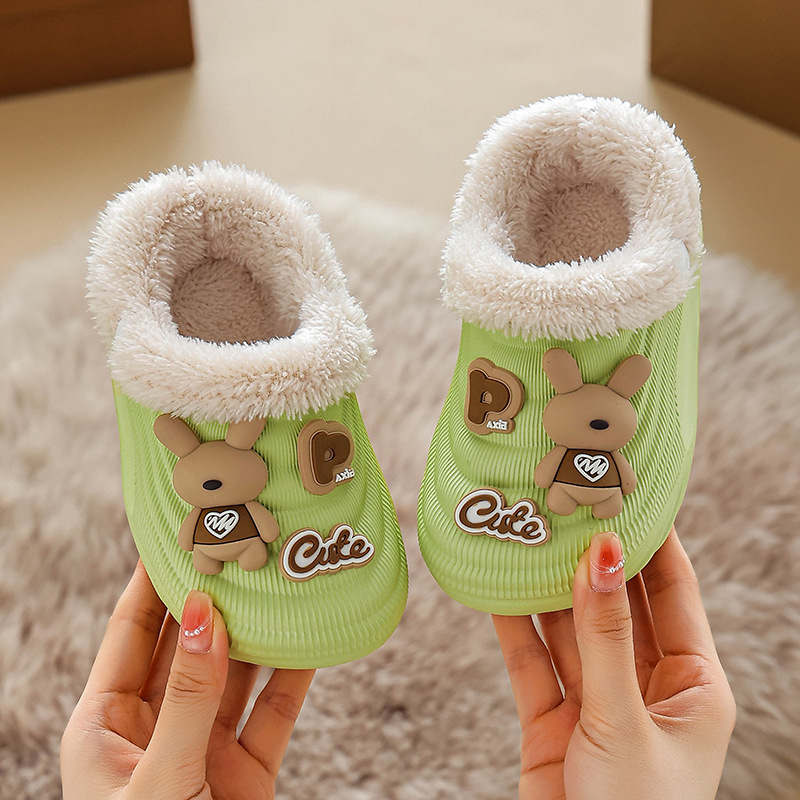 Detské papuče s karikatúrnym vzorom, horný materiál umelá koža, podrážka EVA, hrubšia podrážka