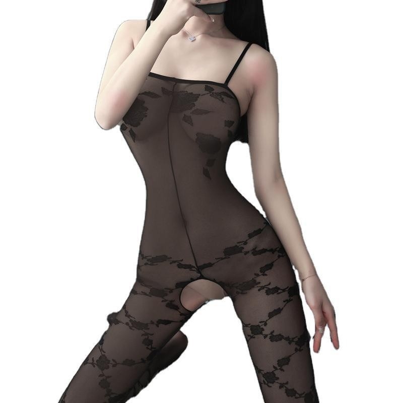 Seksi donje rublje u stilu uniforme: elegantan jacquard body s čarapama
