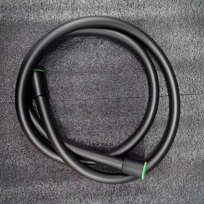 LF702 dušo galvos ir žarnos rinkinys (Modelis: LF702; Medžiaga: plienas; Nominalus slėgis: 1.0; Darbinė temperatūra: 0–80; Prekės ženklas: Lingfa)