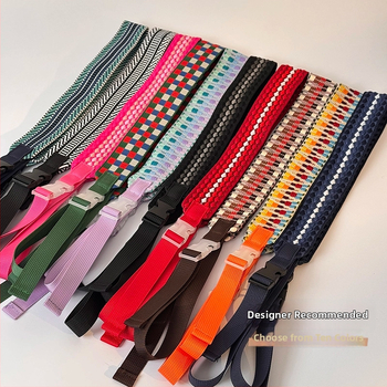 Popruh na tašku/ramenný popruh — polyesterové vlákno, geometrický vzor, mestská jednoduchosť, jar 2025