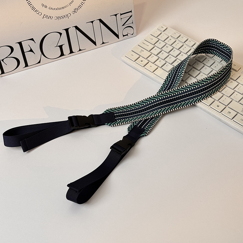 Popruh na tašku/ramenný popruh — polyesterové vlákno, geometrický vzor, mestská jednoduchosť, jar 2025