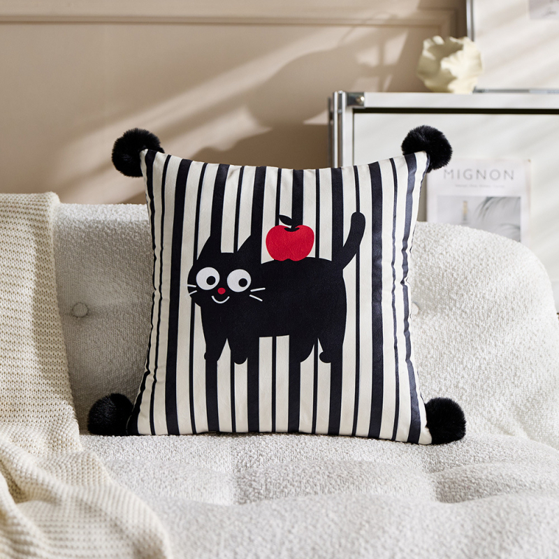 Vankúš objatia s mačacou labkou – dlhý pás, vonkajšia látka polyester, výplň PP bavlna, potlačený vzor, škandinávsky štýl