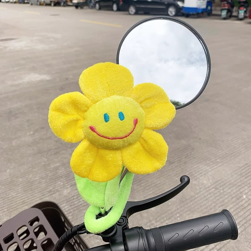 Slnečnicová ozdoba na spätné zrkadlo pre elektrické autá a motocykle so milým úsmevom