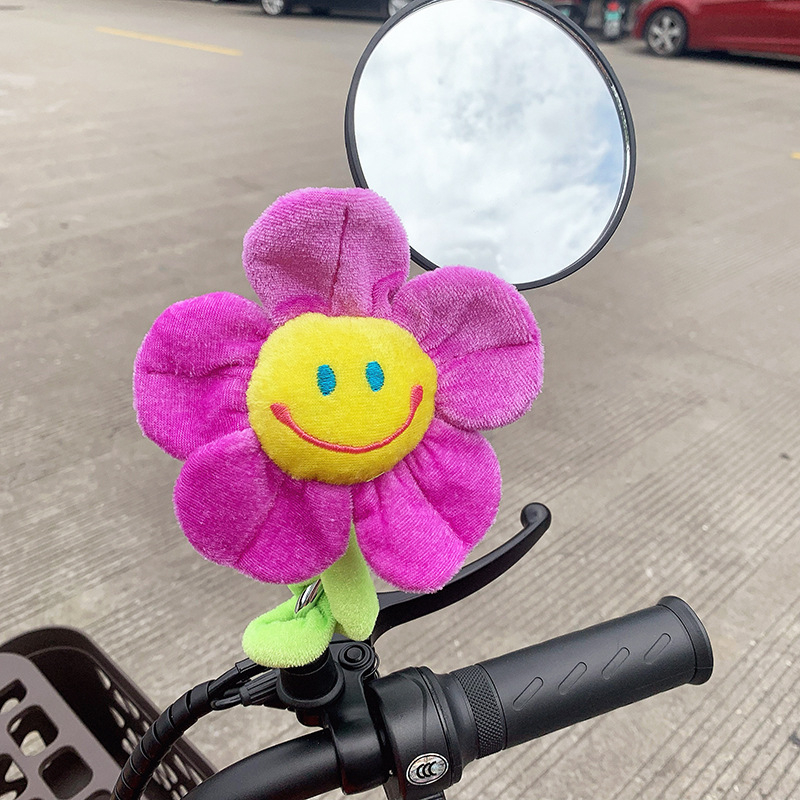 Slnečnicová ozdoba na spätné zrkadlo pre elektrické autá a motocykle so milým úsmevom