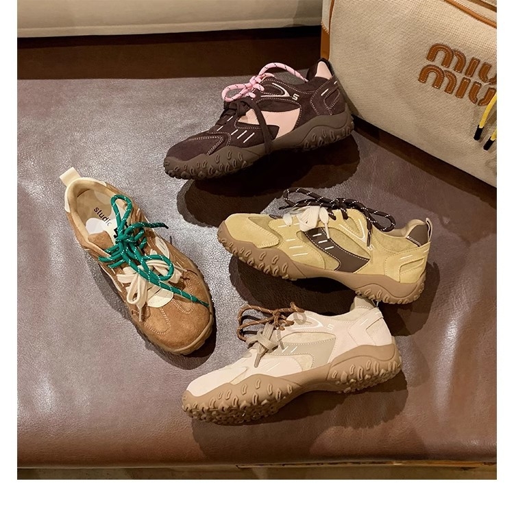 Desun kožne tenisice - Forrest Gump inspirirane, debela potplata za povećanje visine, niski gornji dio, gumena potplat, podstava od svinjske kože, vezanje šnirama