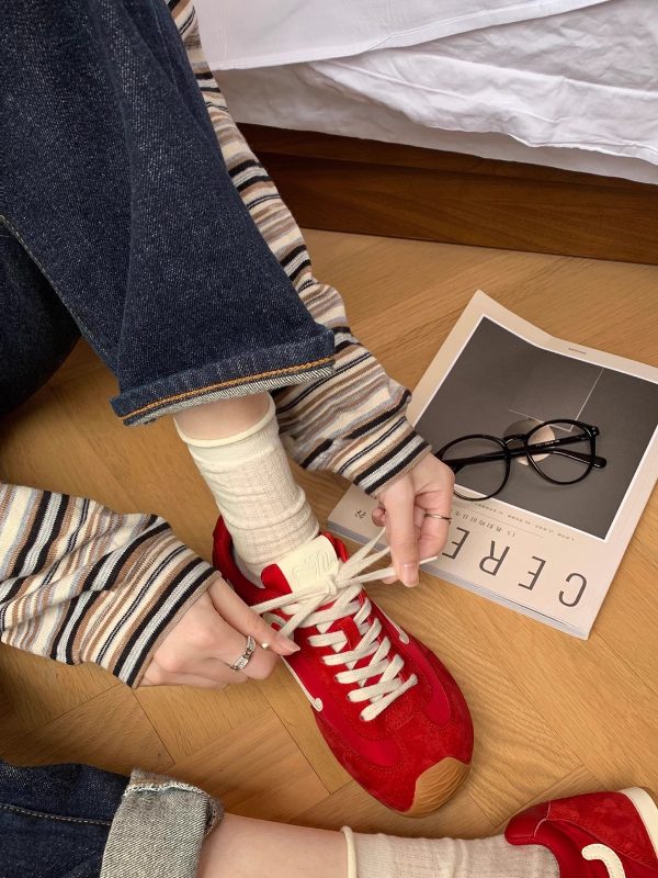 Adidași casual pentru femei, suprafață din nubuc de vițel, șireturi, talpă din cauciuc, toc mediu 3–5 cm