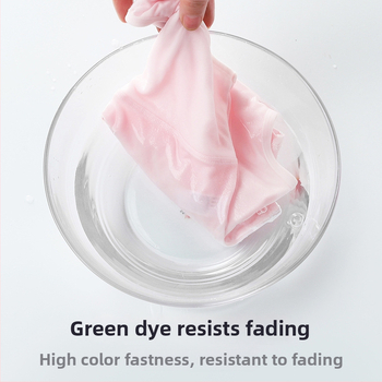 Dievčenská bavlnená tréningová podprsenka v vest štýle, plný košík, tenké formované košíky, pevné dvojité ramienka, priedušná a pot odvádza, podšívka bavlna 90–95%