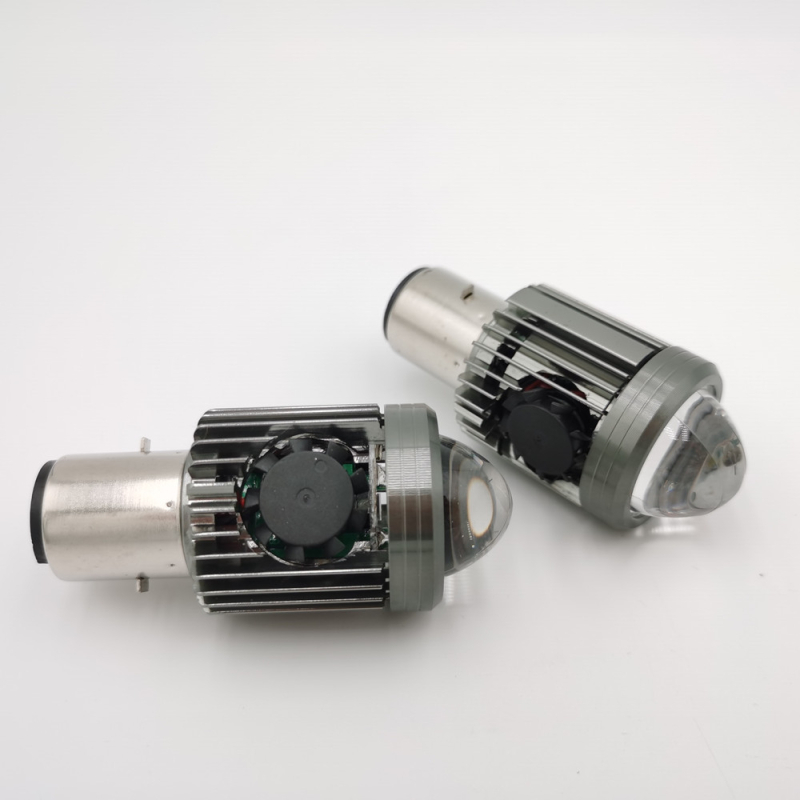 LED svetlomet na motorku H6/P15D/H4 s ventilátorom, 30W, 3500 lm, 10-80V, IP68