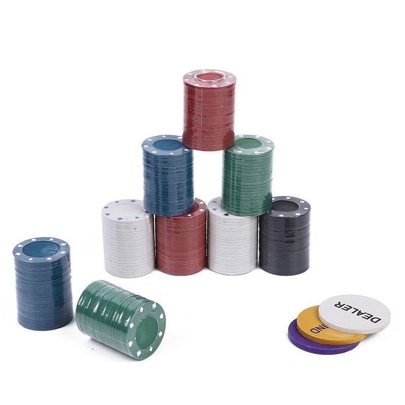 Texas Hold'em pokera žetonu komplekts ar 200 žetoniem, galda lakats, dileri taustiņš un metāla kārba iepakojumā