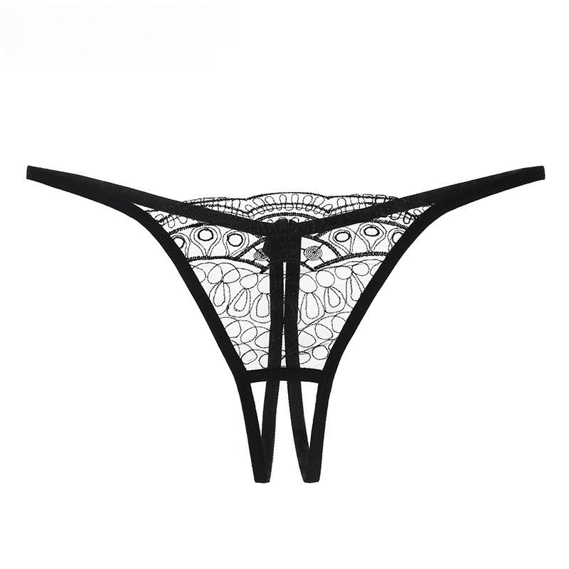 Moterų apatinių drabužių rinkinys: siuvinėta tinklinė liemenėlė su pusės puodeliu, poliesterio audinys, pagrindinio audinio dalis mažiau nei 30%