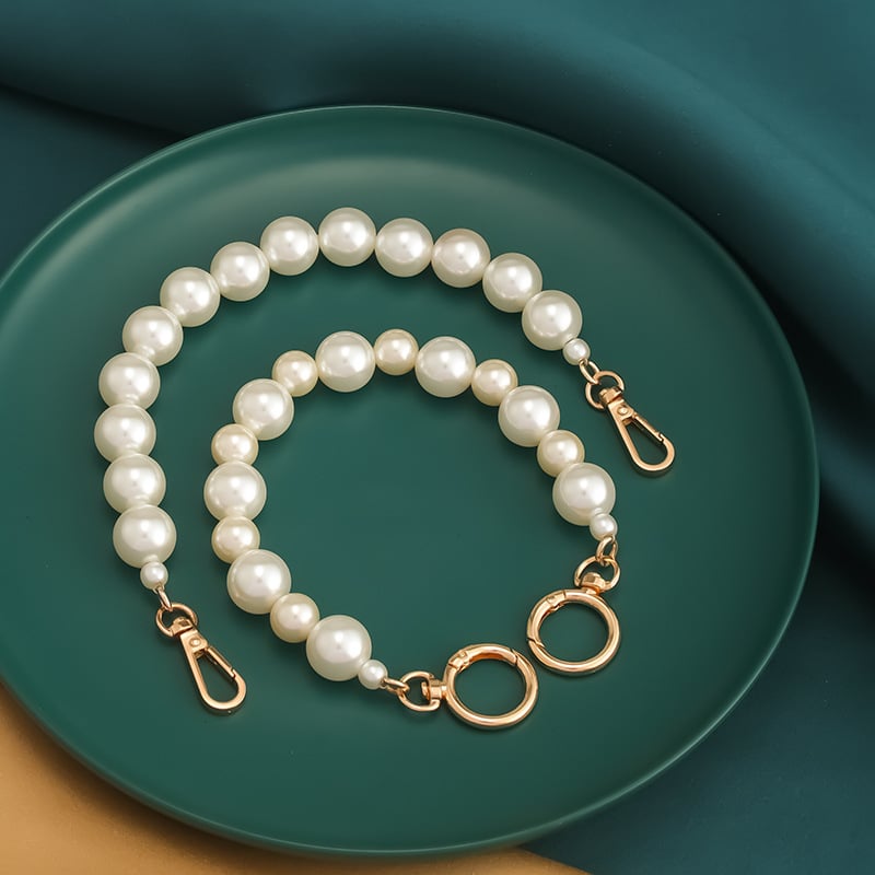 Taška popruh s perlovým reťazom a ozdobným reťazom | Značka: Weiqi; Materiál: ABS; Číslo artiklu: 220409; Uvedenie: Leto 2024; Štýl: Mestský minimalistický