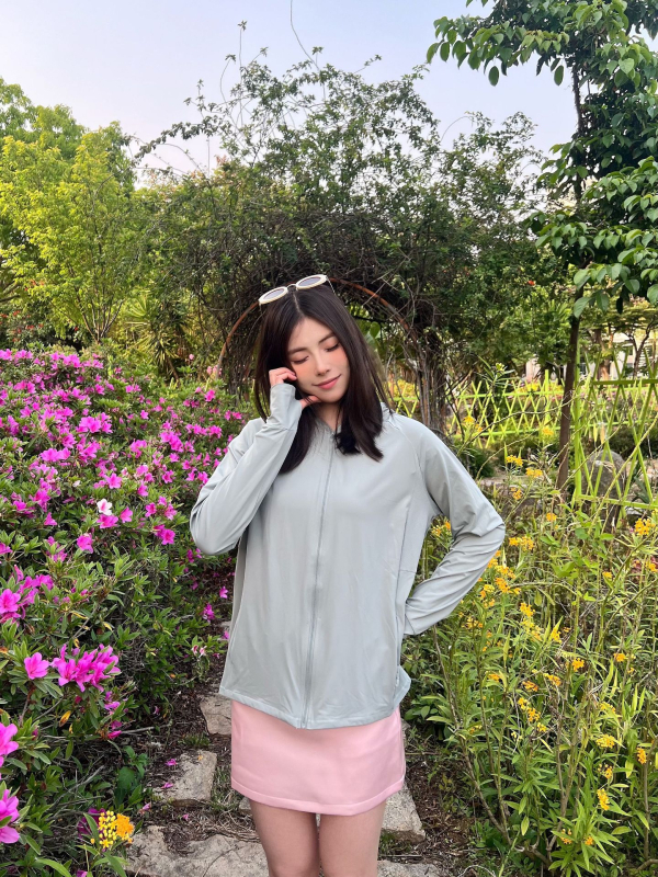 Външна ветровка с качулка — дишаща, бързосъхнеща, UPF50+, найлонова материя