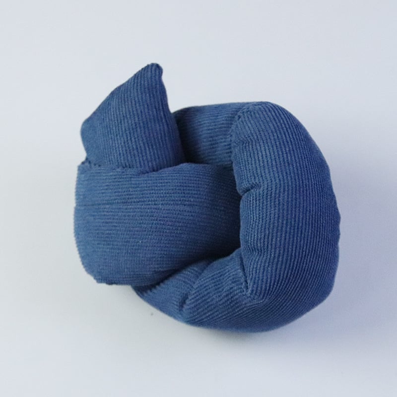 Μαξιλάρι κατοικίδιων σε σχήμα U από βελούδο για σκύλους – μαλακό, ελαστικό, άνετο για βαθύ ύπνο