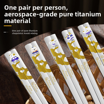 Pevné titánové paličky v krabičke, 5 párov, antibakteriálne a proti plesniam, potravinárske kvality, moderný minimalistický štýl