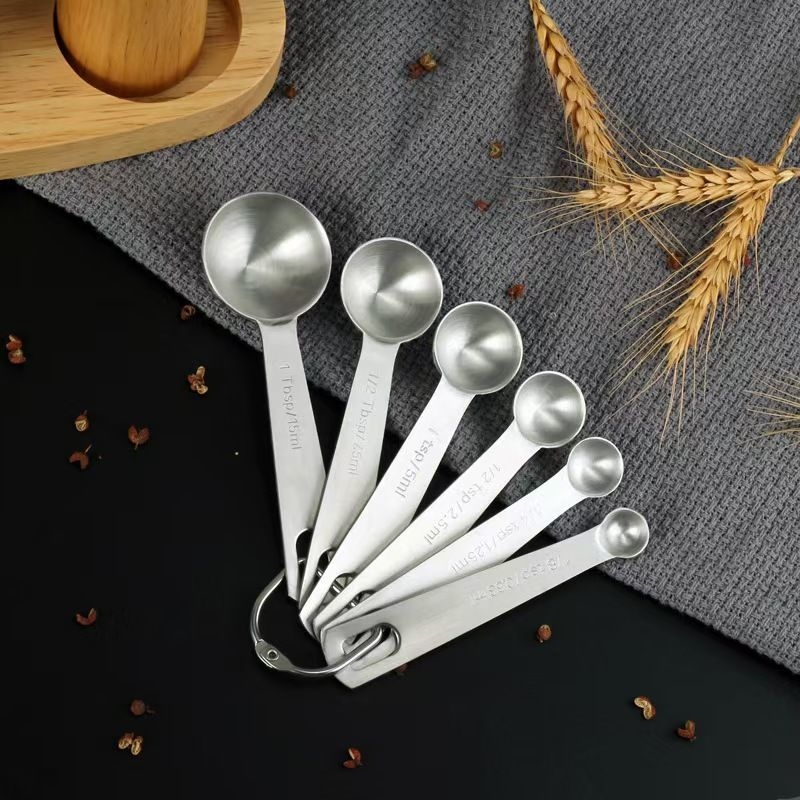 6-dielny set meracích lyžíc z nerezovej ocele s graduovaným meraním, 430 nerezová oceľ, moderný minimalistický kuchynský nástroj