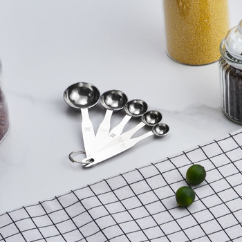 Baisheng 5-dielna sada odmerných lyžíc z nehrdzavejúcej ocele na kávu, mliečny prášok, korenie a pečenie