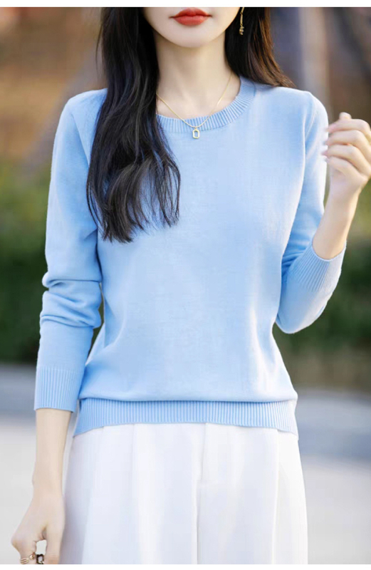 Памучен пуловер с V-образно деколте, дълги ръкави, едноцветен, регулярна кройка