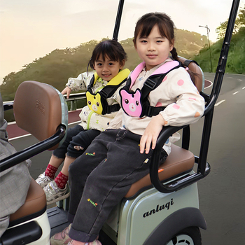 Bezpečnostný pás na zadné sedadlo pre dieťa na trojkolesovom bicykli, motocykli alebo elektrickom vozidle | Materiál: plast – oceľ / napodobenina nylonu | Vhodné pre vek 1,5–12 rokov | Pôvod: Guangzhou