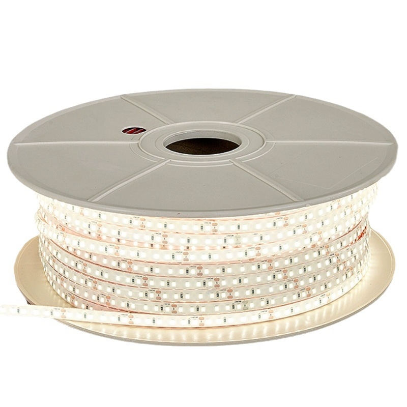 Vanjska LED traka 24V, IP67 silikon, samoljepljiva, 120×2835 LED, 180° snop, nizak napon, visoka svjetlina inženjerske klase