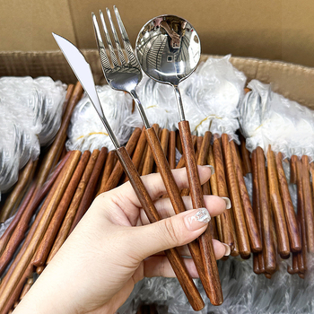 Sada noža, vidličky a lyžice z 304 nerezovej ocele s drevenou rukoväťou, japonský štýl