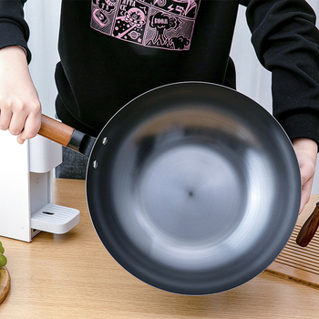 Wok z rafinovaného železa, bez povrchovej úpravy, vhodný pre indukciu a plyn, sklenené veko, 1,2 kg