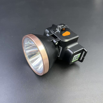 DP7224 LED čelovka - 5W, 1500mAh, nabíjateľná, LED svetlo, dosah 200–500 m