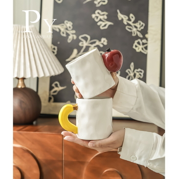 Pár keramických hrnčekov s ovocným karikatúrnym motívom, na čaj a kávu, mikrovlnná rúra bezpečné, s držadlom