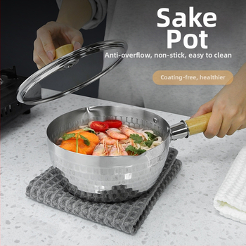 Nerezový Snow Pan s japonskou drevenou rúčkou, kalený vzor Hammered, nepriľnavý, jednopodlažné dno, vhodný pre bežné sporáky