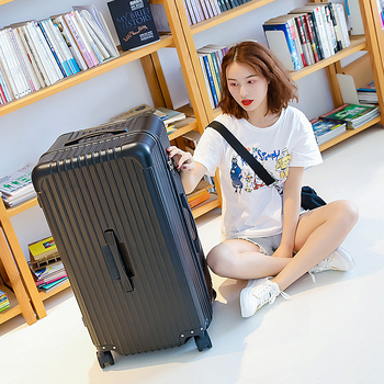 Ceļojumu koferis ar ABS/PC korpusu, atvērums ar rāvējslēdzēju, ūdensizturīgs un pret zādzību, universālie riteņi, modelis JH.