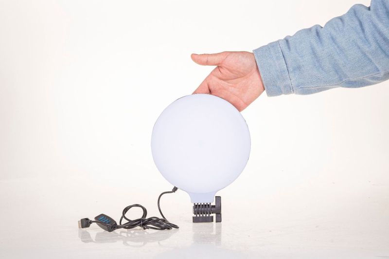 LED vyplňujúce svetlo na fotografovanie a živé vysielanie, 13W, 5V2A, QO160 model, 3 režimy osvetlenia, zvislé použitie