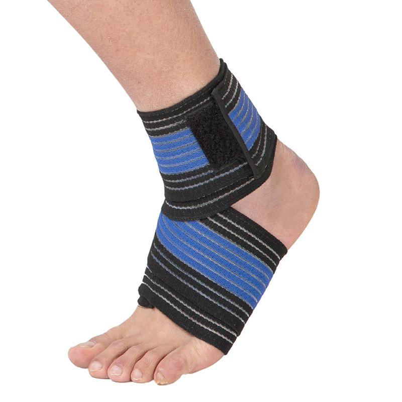 Kotníková ochrana – Strong; materiály: nylon, guma, polyester; vhodné pre všetky športy; chráni členok