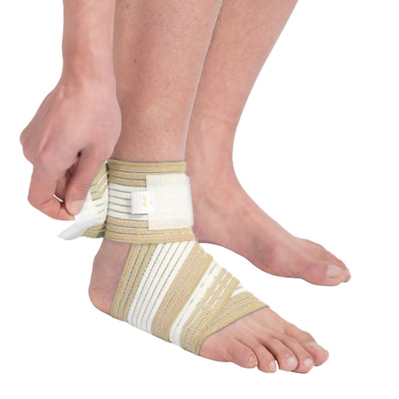 Kotníková ochrana – Strong; materiály: nylon, guma, polyester; vhodné pre všetky športy; chráni členok