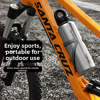 Tomic izolovaný pohár z nehrdzavejúcej ocele s bezšroubovým rýchlym otvorením, vnútorná 316, vonkajšia 304, izolácia 24–36 h, prenosný, gravírovanie laserom k dispozícii