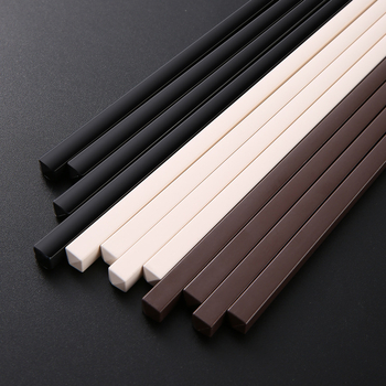 Palice na jedlo z PET materiálu, protišmykové, odolné voči teplu do 180°C, povrch s vodným leštením, balenie 10 párov