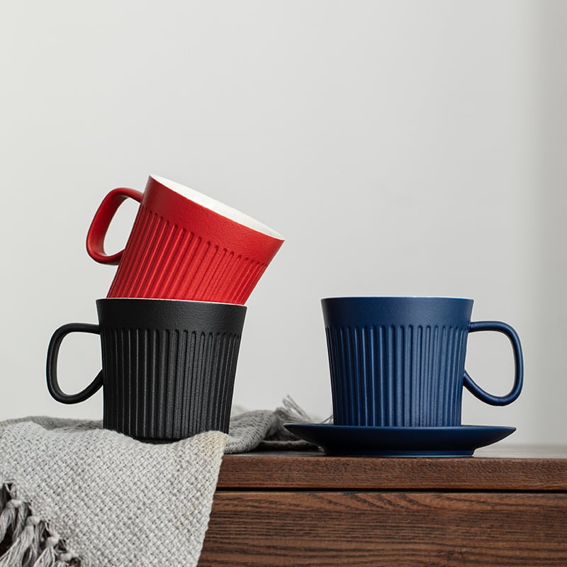 Japonský štýl keramická šálka na kávu s podšálkou, cylindrický tvar, vhodná do mikrovlnky, tepelne odolná