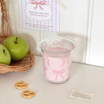 Sklenená pohár na nápoje s roztomilým mašličkovým vzorom a kvetinovým motívom, teplotne odolný, guľatý, jednovrstvový