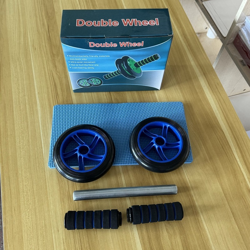 Kahekohaline kõhulihase rull, kaasaskantav kodune treeningseade; kaal umbes 0.71–0.75 kg, ratta diameeter 14.5 cm, käepideme pikkus 29 cm, põlvetoe 34×17×0.7 cm; sobib kontorisse, väljas ja koju.