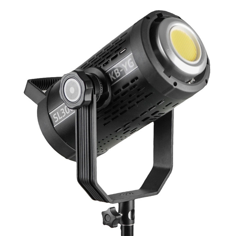 Сферична светлина за фотография и лайв стрийминг; 150W+ мощност; регулируема яркост; подходяща за снимане и излъчване; монтажна стойка