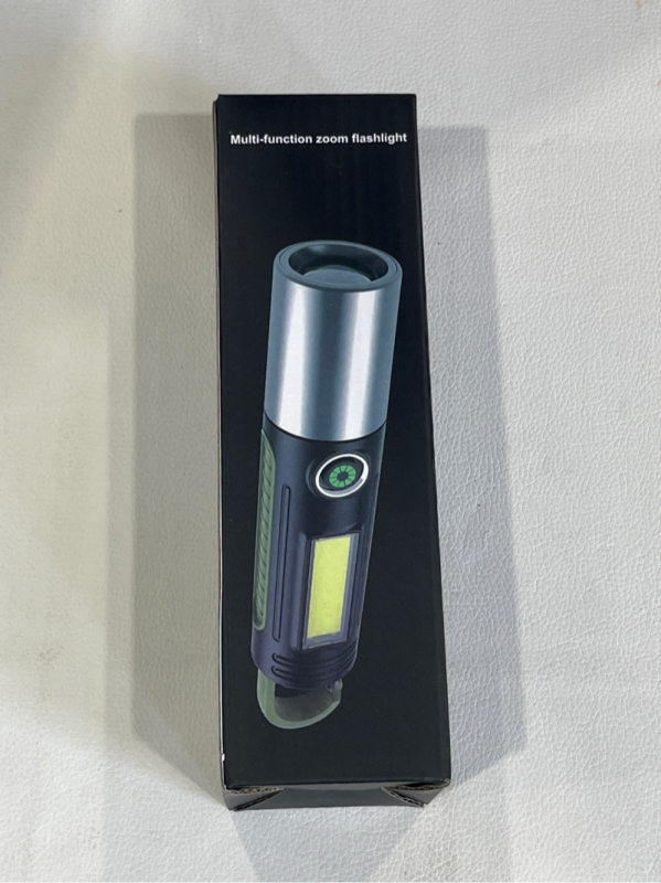 LED ručná baterka, s CE certifikáciou, kód produktu 24U010352600, prenášateľné kompaktné vonkajšie svetlo