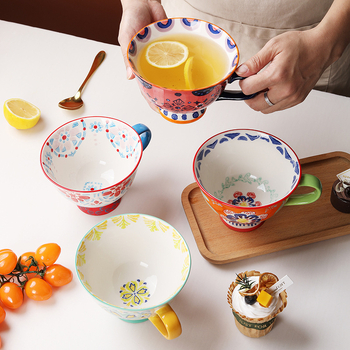 Keramická šálka, guľatý tvar, ľahký luxusný štýl, vzor kvetov, vhodná do mikrovlnky