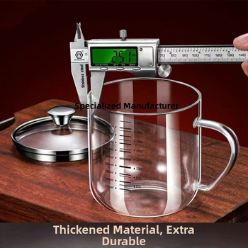 Pohár z borosilikátového skla, vysoká teplotná odolnosť, graduovaná stupnica, trojuholníkový tvar, s viečkom