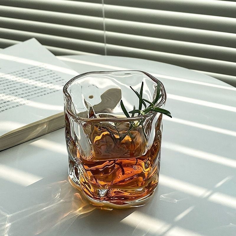 Pohár zo skla v štýle Ins so slamkou, sklo s vysokou borosilikátovou odolnosťou, okrúhly tvar, ľadovcová textúra, prenosný