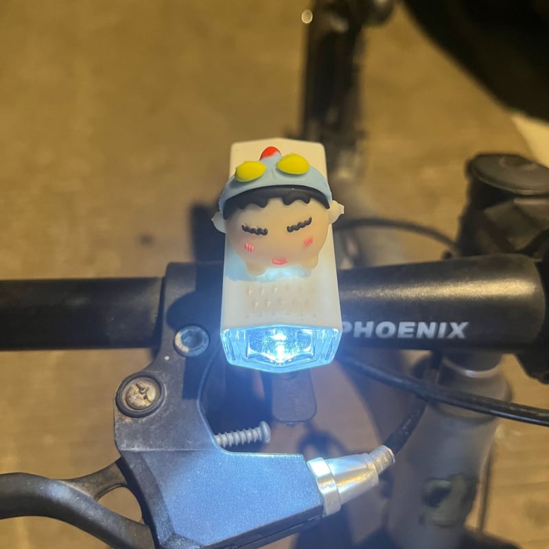 Предна велосипедна светлина за нощно каране — сладък карикатурен дизайн, съвместима с планински пътища (Модел: ltao1025187043; Тип светлина: предна; За: нощно каране; Функция: предупредителна светлина)