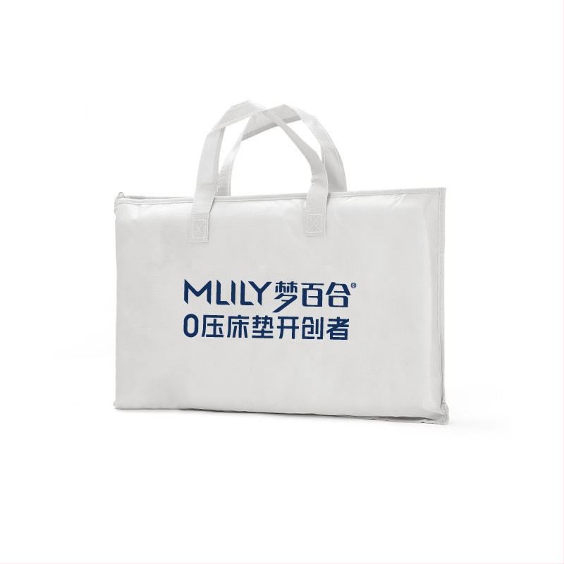 U tvarovaný dojčenský vankúš so výplňou memory cotton, poťah z polyestru, hmotnosť 0.55–1.00 kg